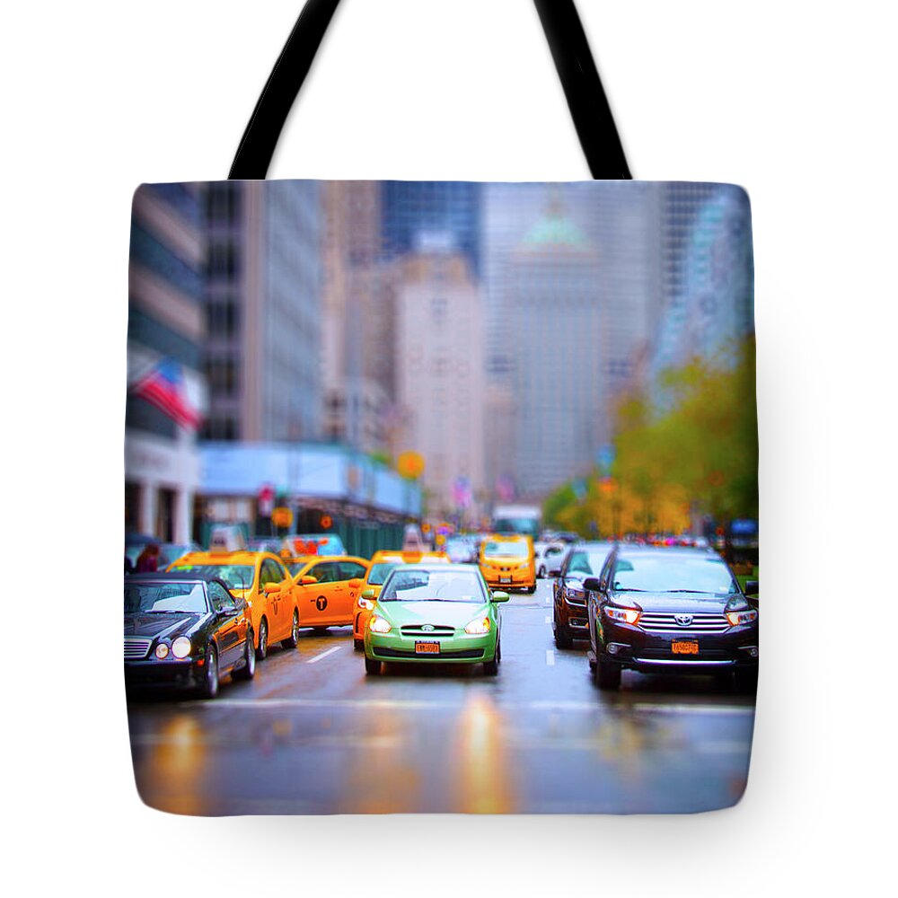 New York City Tote Bag featuring the photograph Taxi by Mark Andrew Thomas