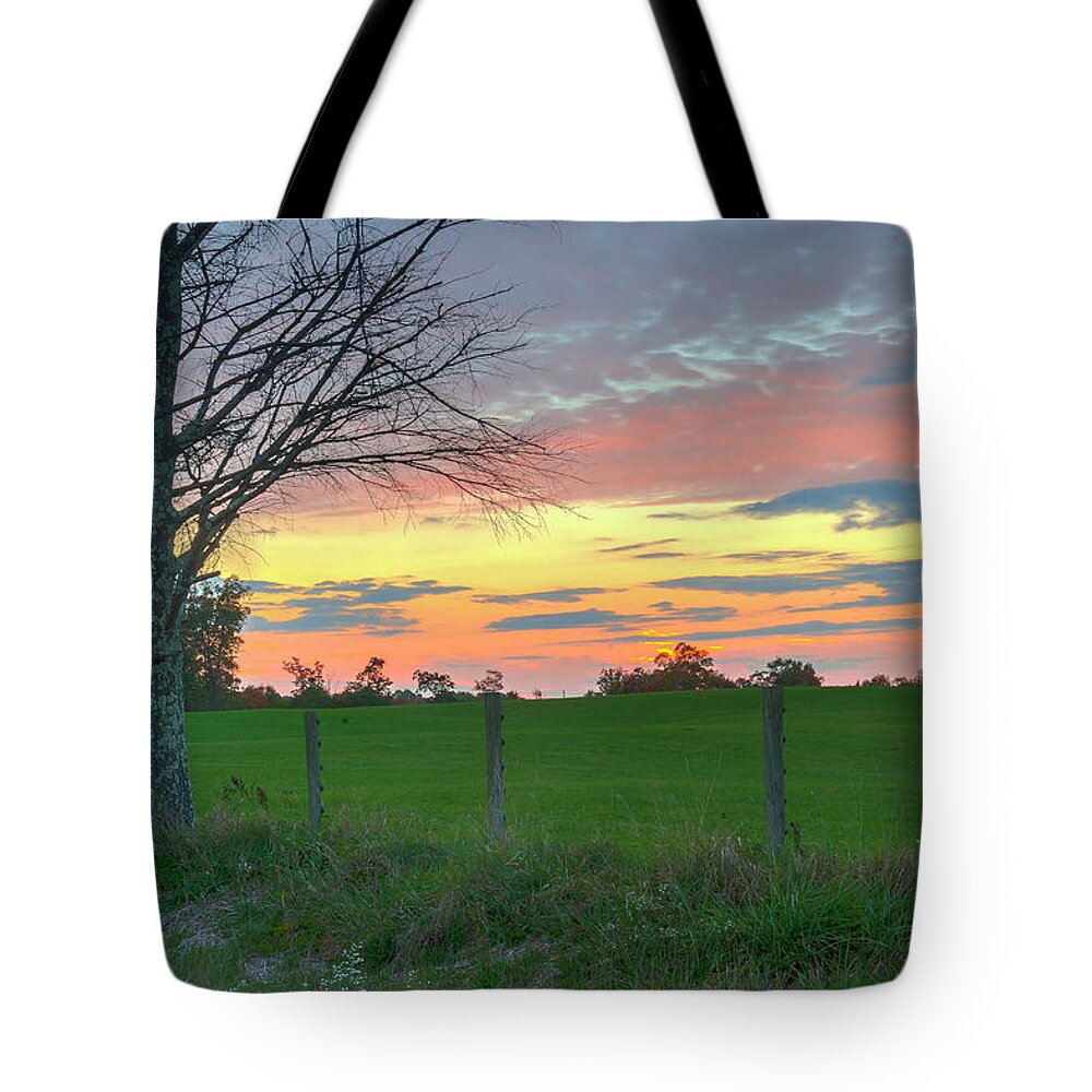 Sunset Tote Bag featuring the photograph Tennessee Sunset by David Waldrop