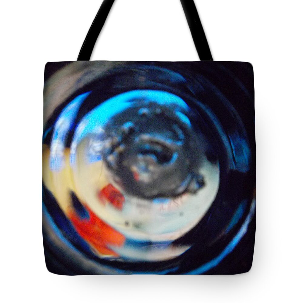 Abstract Tote Bag featuring the photograph The Journey Back by Susan Esbensen