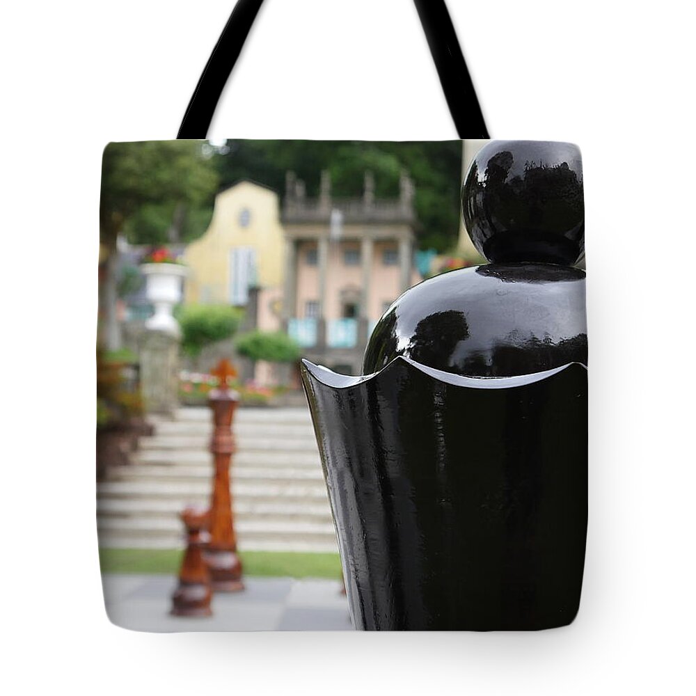 Richard Reeve Tote Bag featuring the photograph The Queen by Richard Reeve