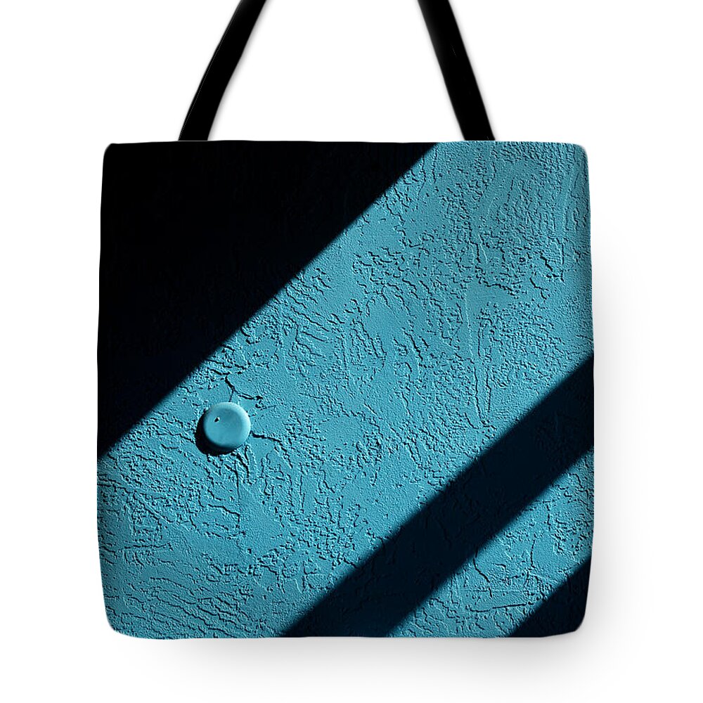 Urban Tote Bag featuring the photograph The Rat by Stuart Allen
