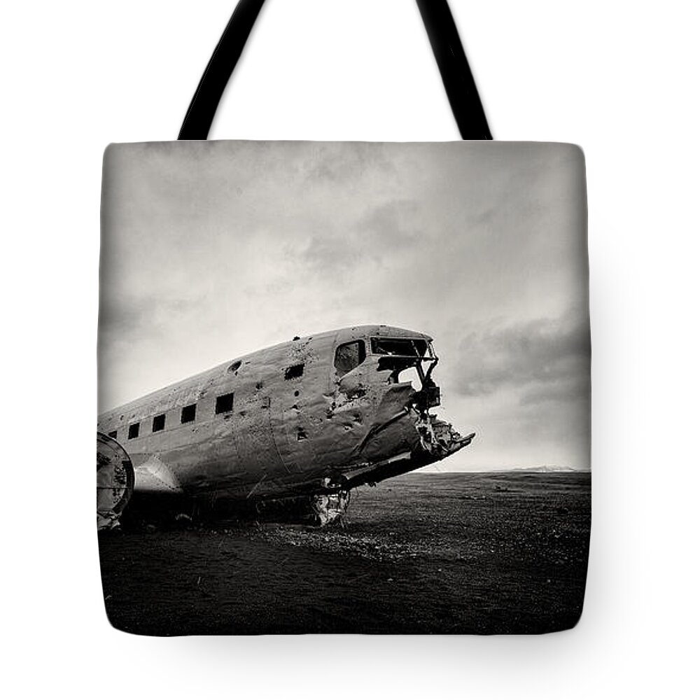 Solheimsandur Tote Bag featuring the photograph The Solheimsandur Plane Wreck by Tor-Ivar Naess
