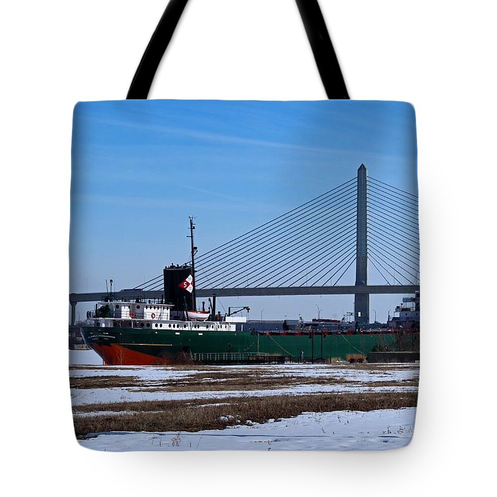 Veterans Skyway Bridge Tote Bag featuring the photograph The Veterans and The Colonel I by Michiale Schneider