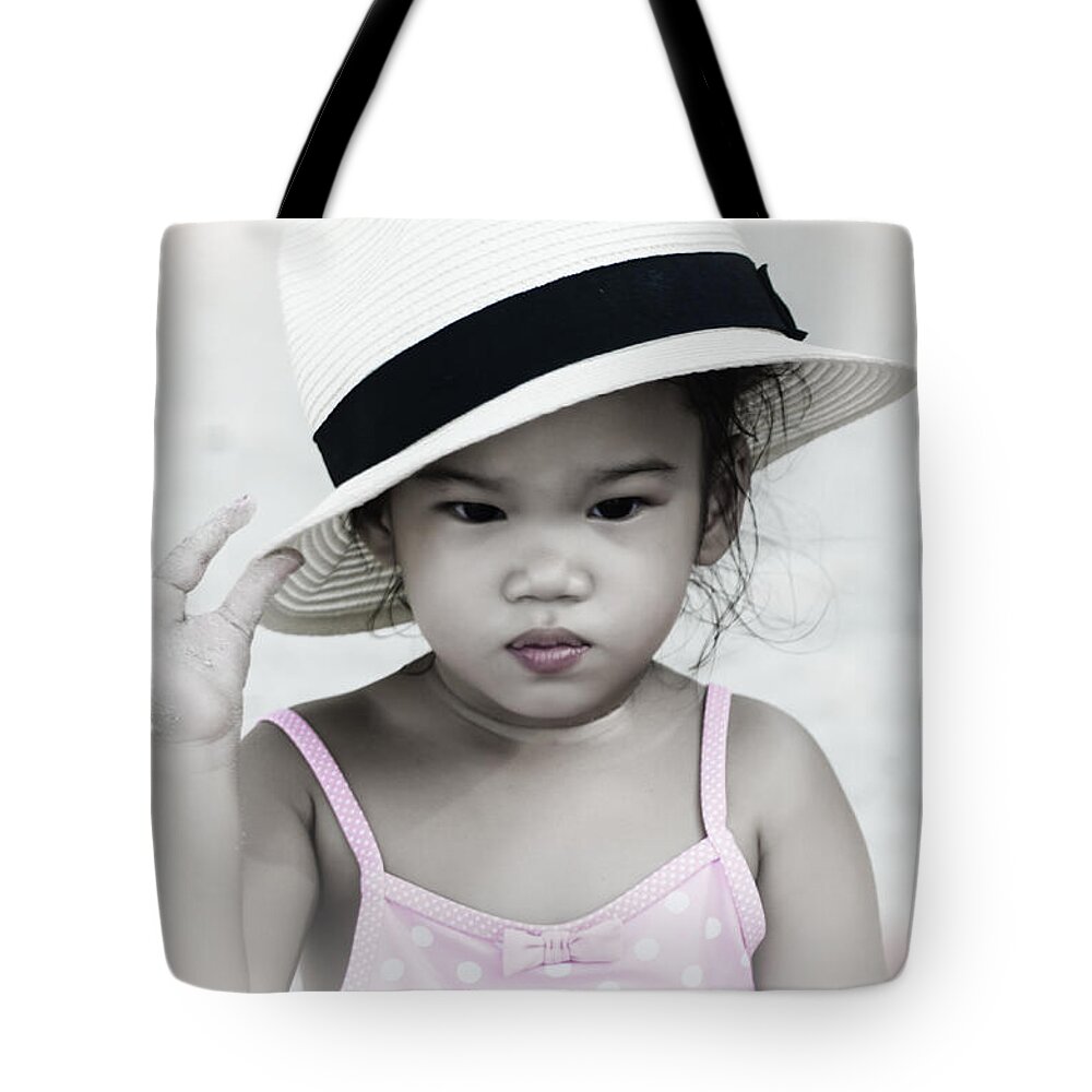 Michelle Meenawong Tote Bag featuring the photograph Thinking by Michelle Meenawong