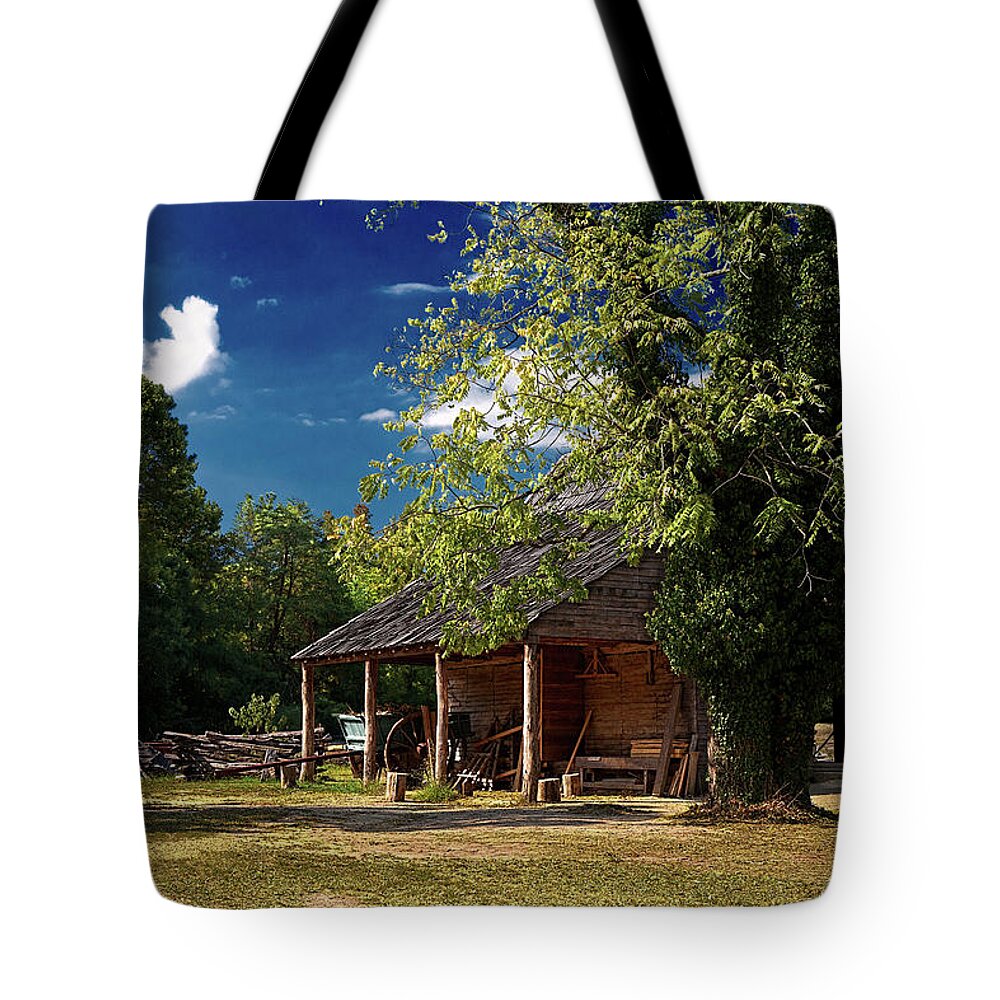Barn Tote Bag featuring the photograph Tobacco Barn by Christopher Holmes