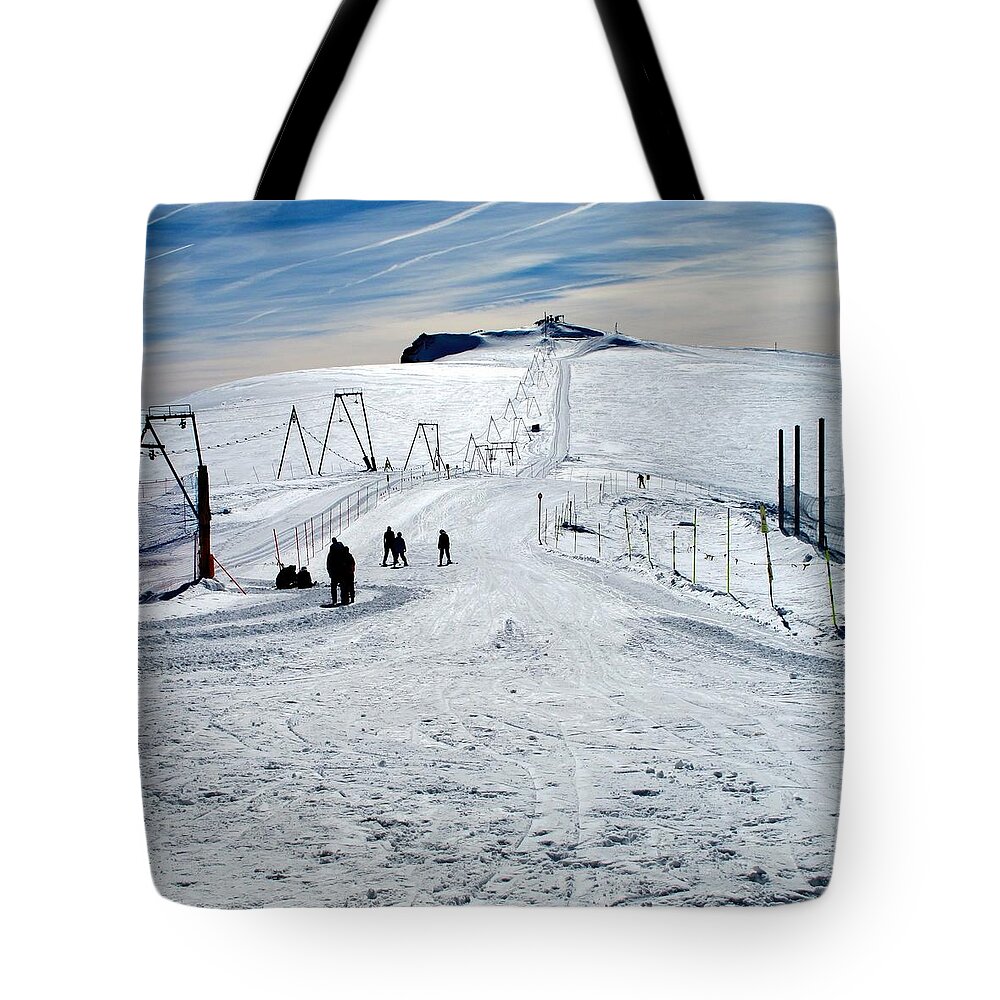 Zermatt Tote Bag featuring the photograph Top of the Alps Ski Trail by Sue Morris