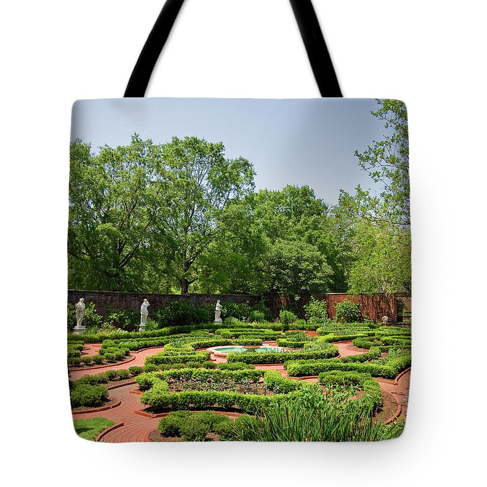 Tryon Palace Tote Bag featuring the photograph Tryon Palace Gardens by Jill Lang