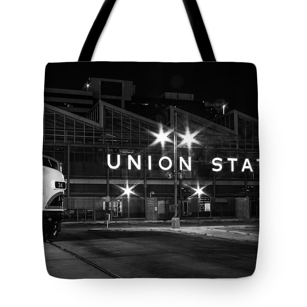 Steven Bateson Tote Bag featuring the photograph Union Station Night Glow by Steven Bateson