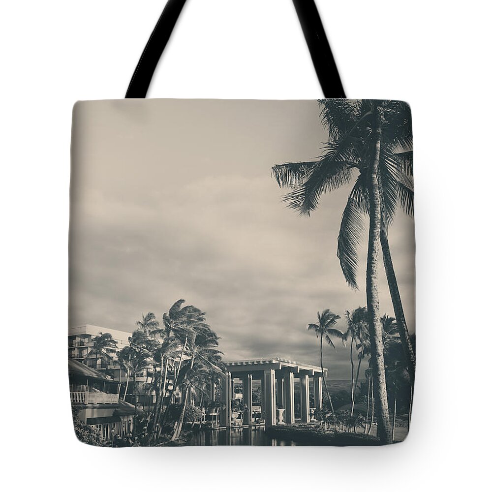 Hilton Waikoloa Village Tote Bag featuring the photograph Until I Saw You There by Laurie Search