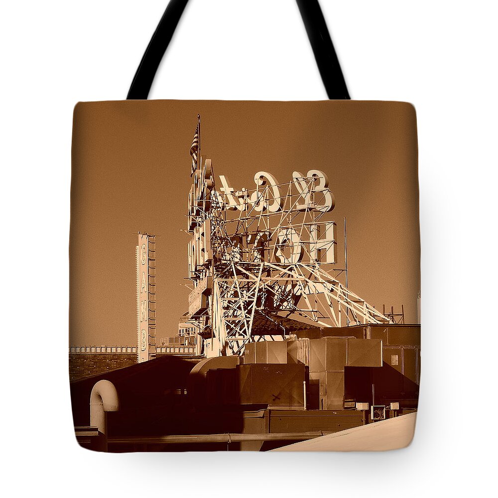 Vegas Icon Tote Bag featuring the photograph Vegas Icon by Bill Tomsa