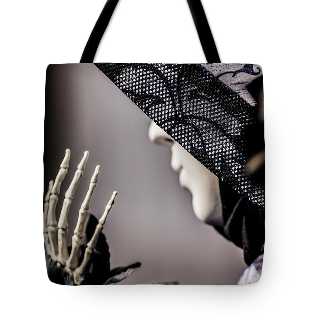 Mask Tote Bag featuring the photograph Venice Mask 18 2017 by Wolfgang Stocker