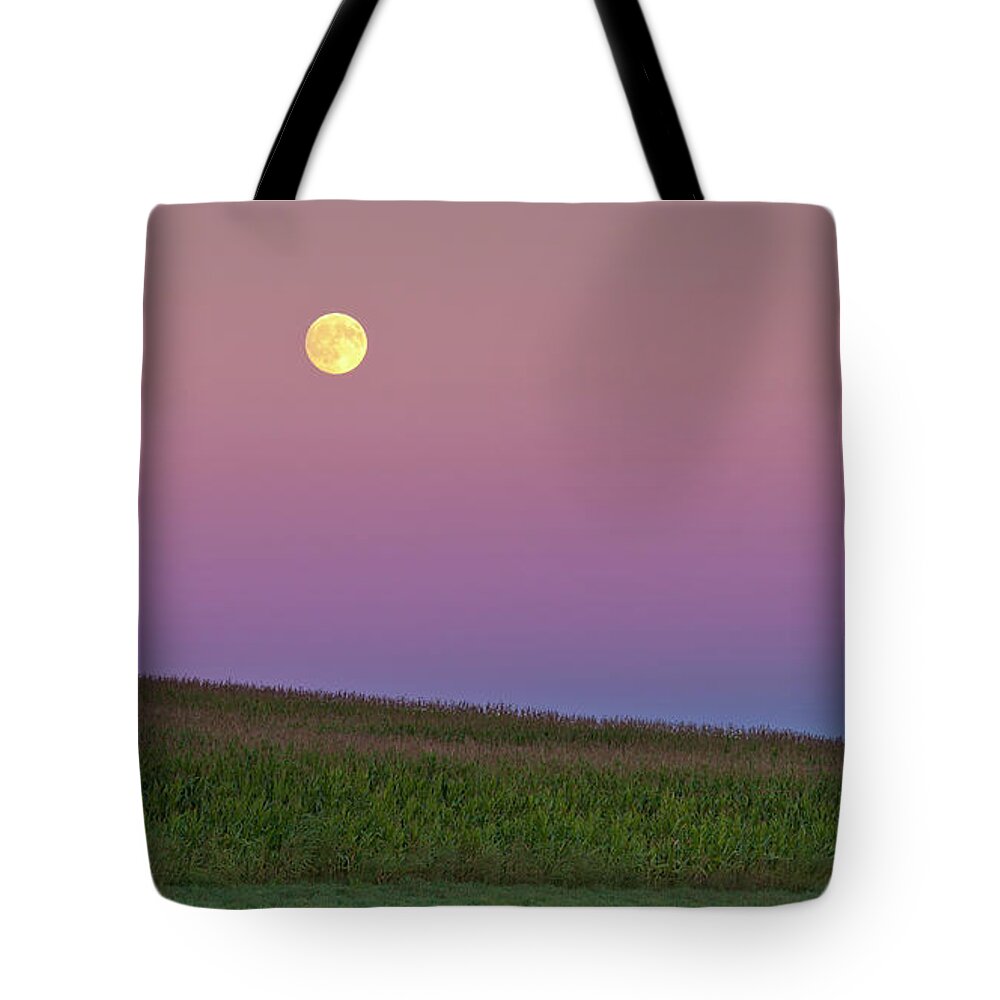 Moon Tote Bag featuring the photograph Vermont Harvest Moonrise by Alan L Graham