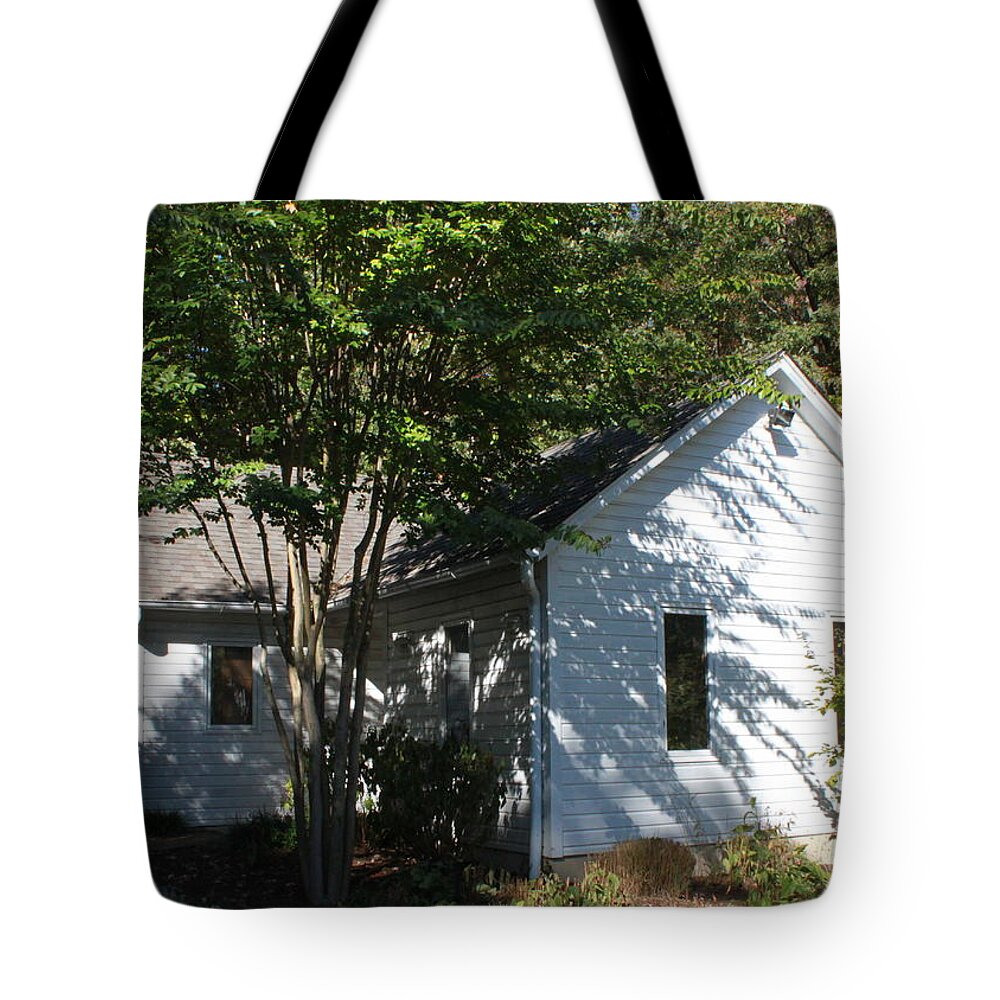 Church Tote Bag featuring the photograph Verry Old Church in Maryland by Elton Hazel