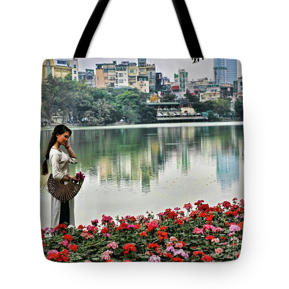 Vietnam Tote Bag featuring the photograph Vietnamese Beauty I by Chuck Kuhn
