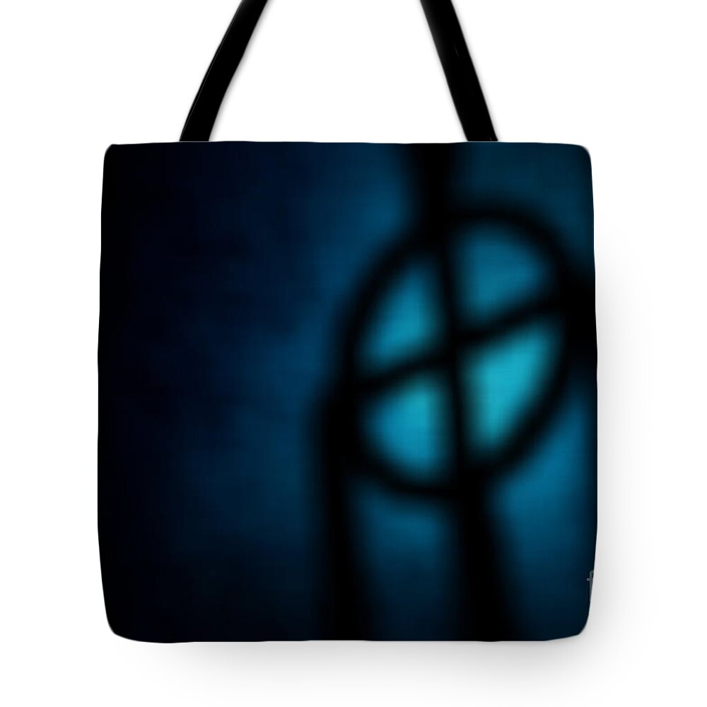 Medicine Wheel Tote Bag featuring the photograph Vision Quest by Linda Shafer