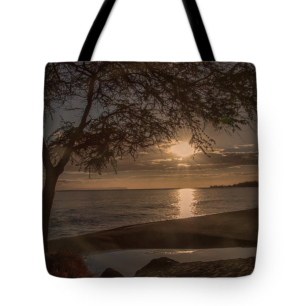 Fort Elizabeth State Park Tote Bag featuring the photograph Waimea Bay Sunset 4 by Teresa Wilson