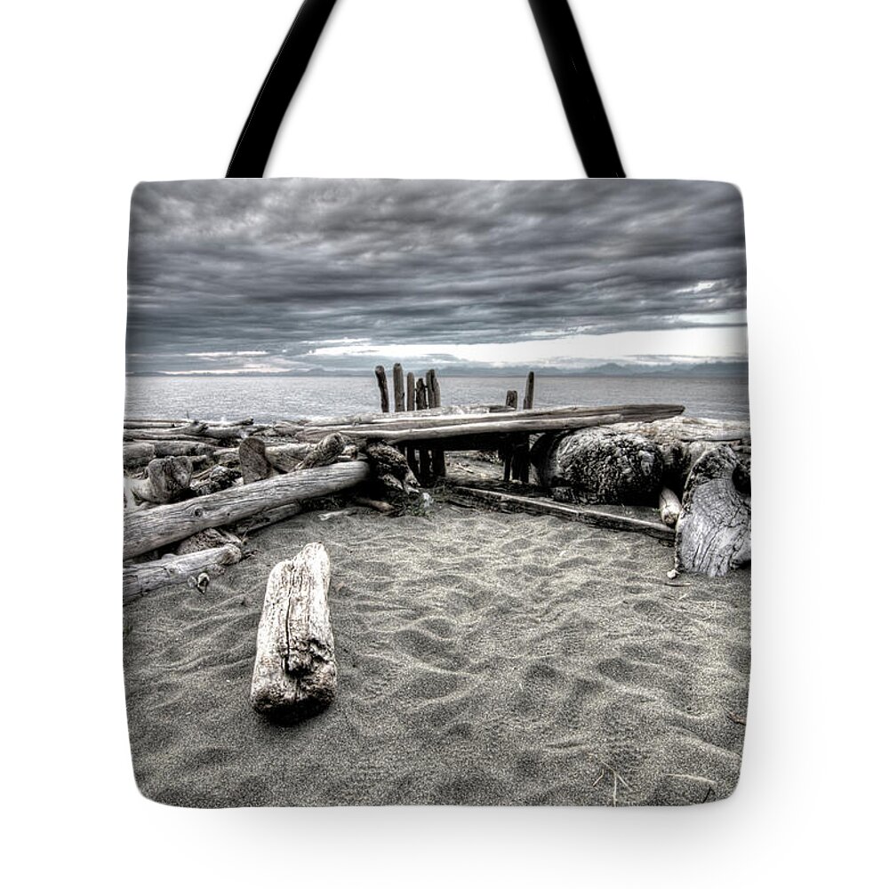 Walk Right In Tote Bag featuring the photograph Sit here and Watch the Sea by Kathy Paynter