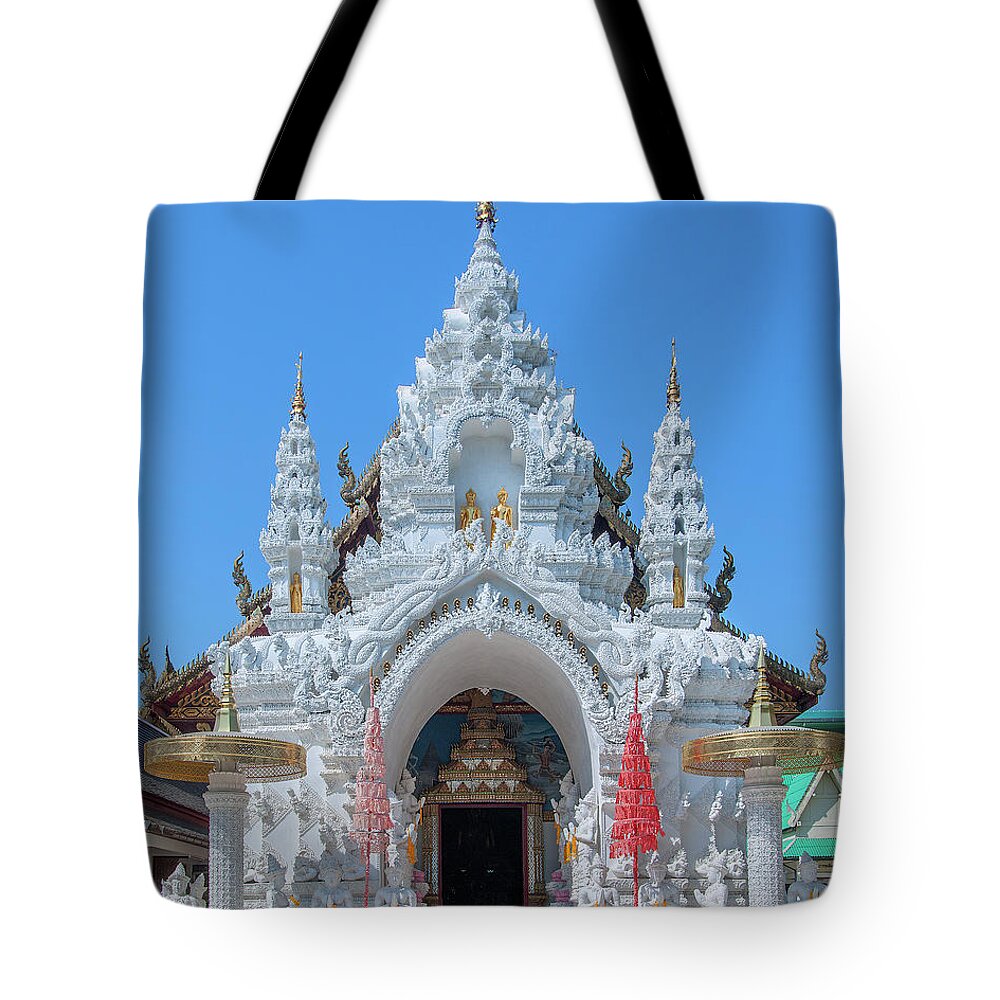 Scenic Tote Bag featuring the photograph Wat Sun Pa Yang Luang Wihan Luang Gate DTHLU0315 by Gerry Gantt