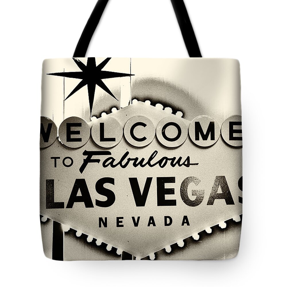 Las Vegas Tote Bag featuring the photograph Welcome to Fabulous Las Vegas Nevada by Leslie Leda