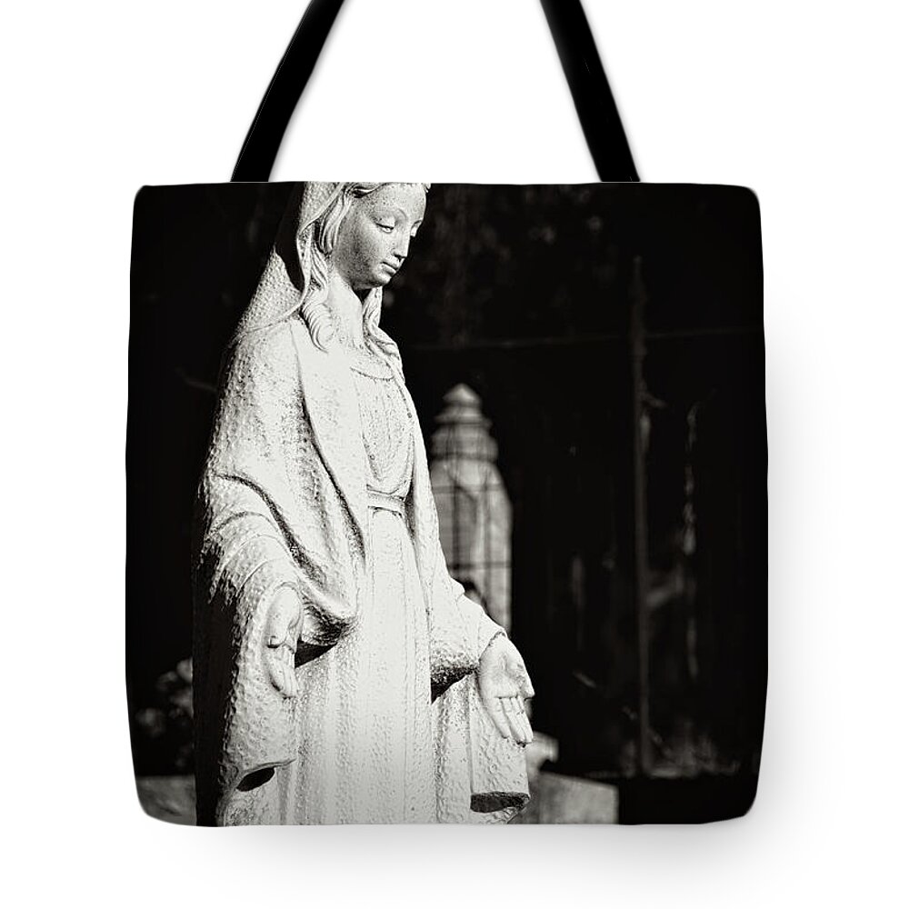 Black & White Tote Bag featuring the photograph Welcoming Arms by Norma Warden