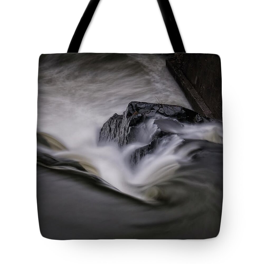Whetstone Brook Tote Bag featuring the photograph Whetstone Canyon by Tom Singleton