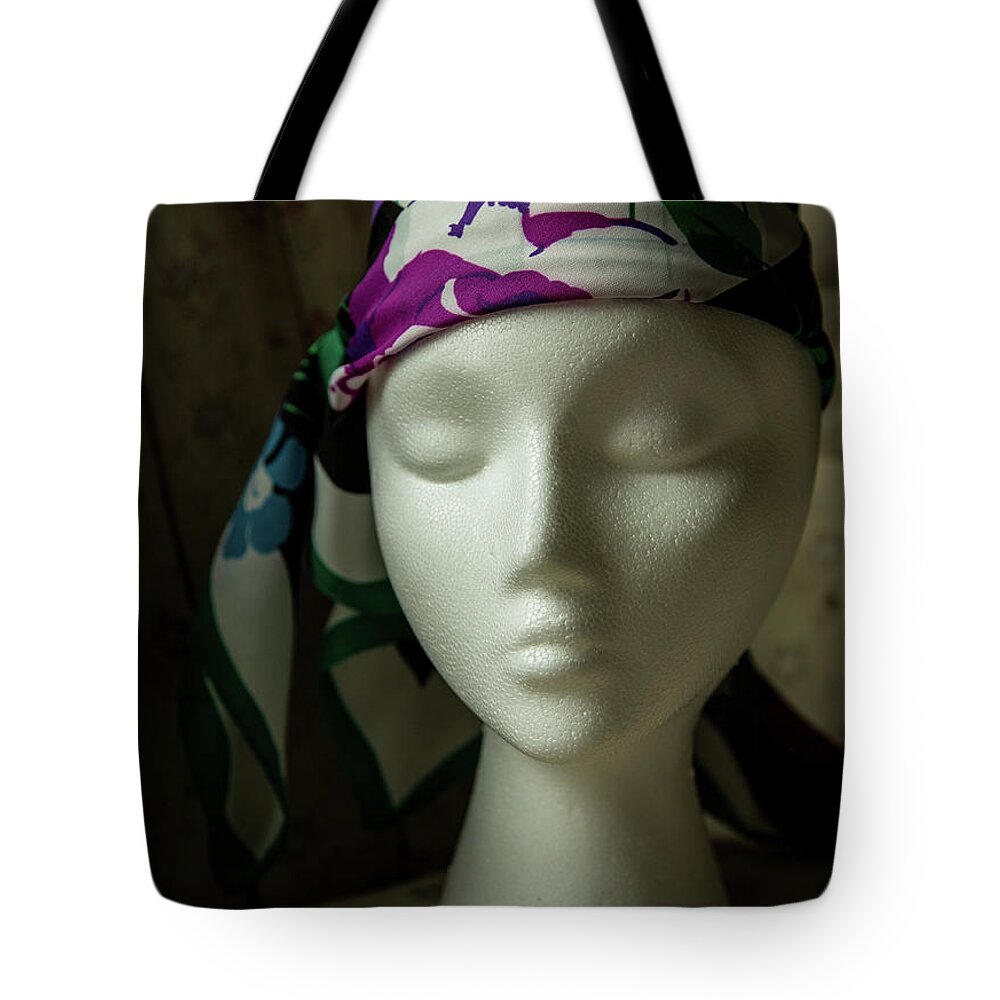 Wighead Tote Bag featuring the photograph Wiggy by Bob Cournoyer