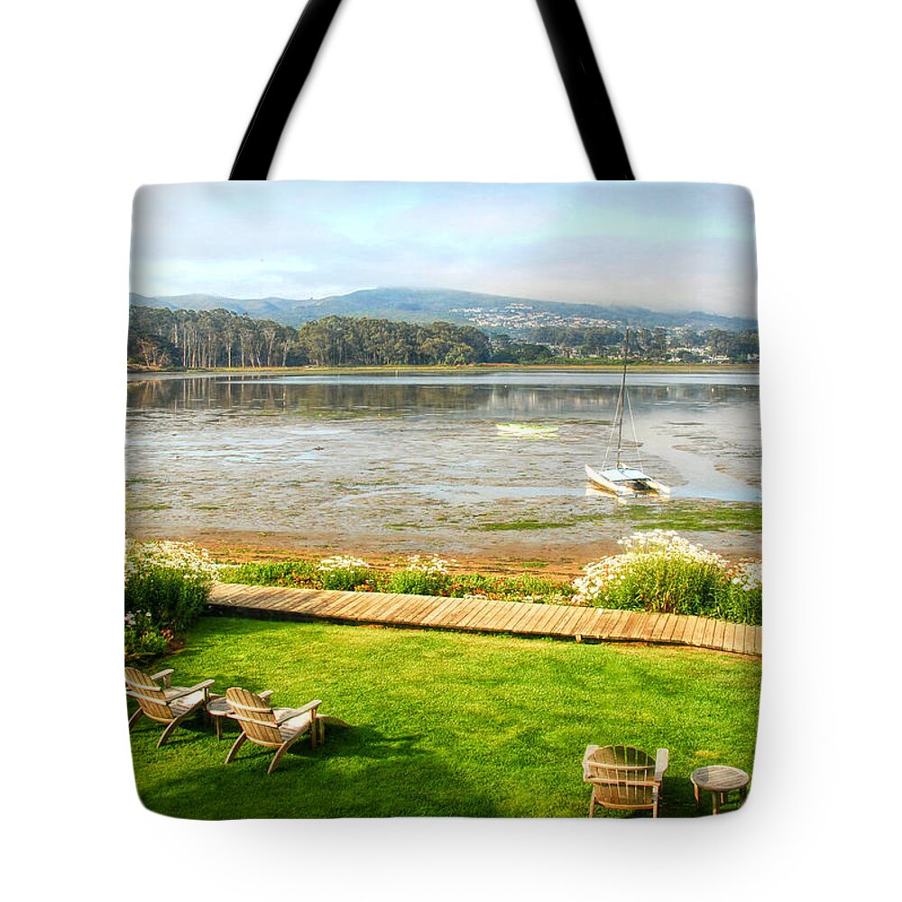 Back Bay In Tote Bag featuring the photograph Window of the Back Bay Inn by Michael Hope