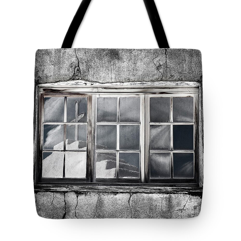 Spanish Colonial Architecture Tote Bags