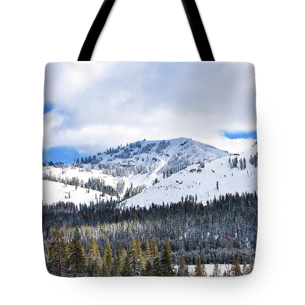 Sierra Nevada Mountains Tote Bag featuring the photograph Winter Beauty by Jim Thompson