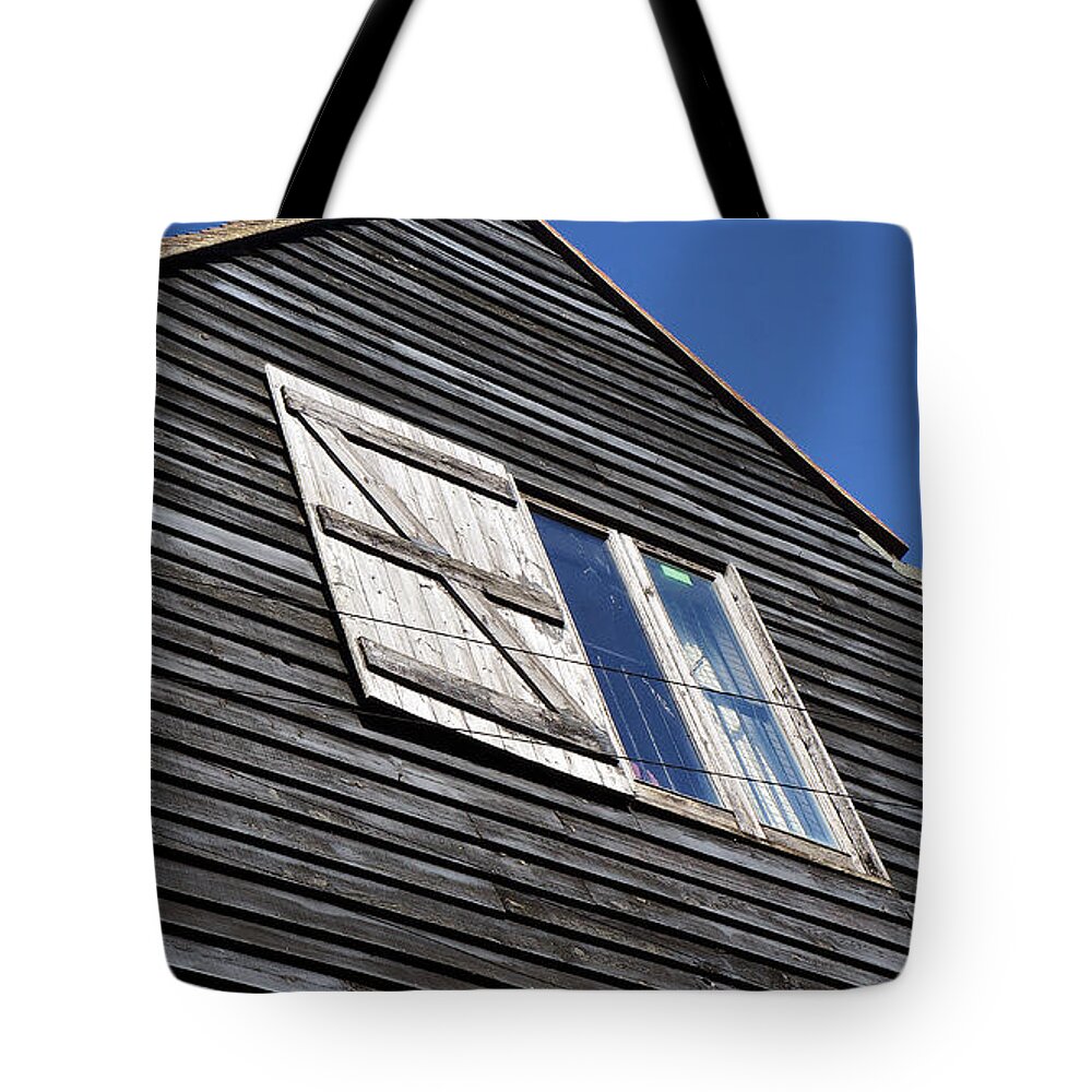 Rusty Tote Bag featuring the photograph Wooden by Pedro Fernandez
