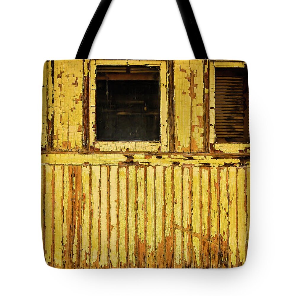 Virgina & Truckee Tote Bag featuring the photograph Worn Yellow Passanger Car by Garry Gay