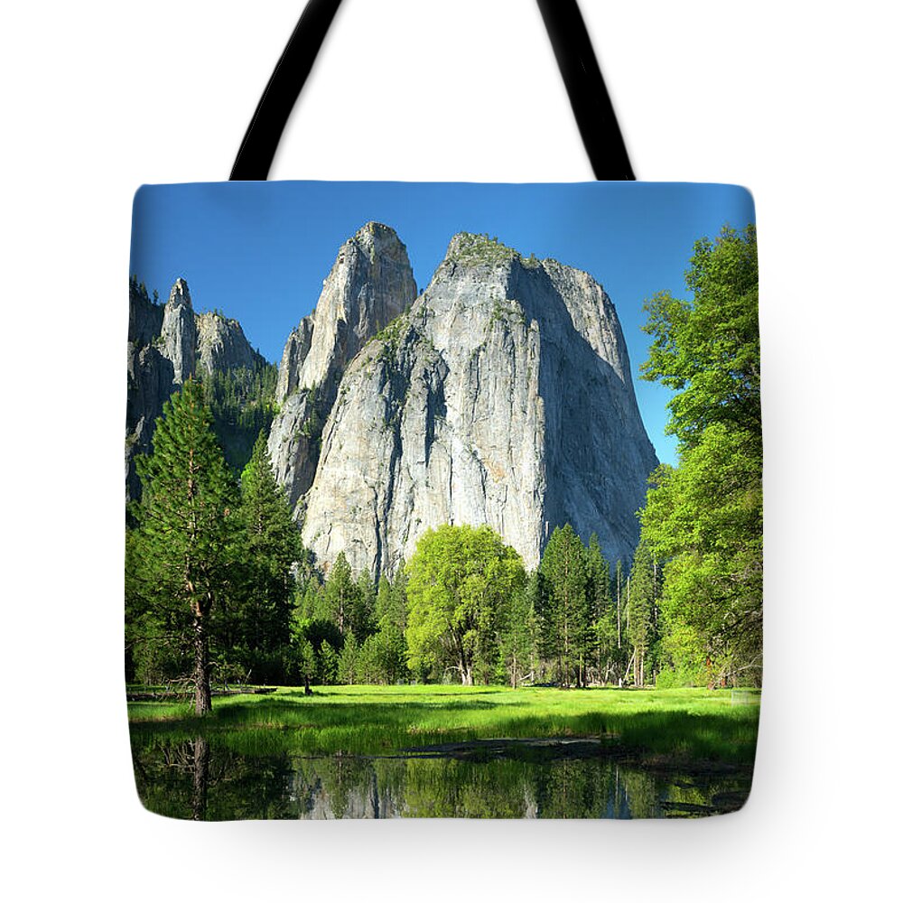 Yosemite National Park Tote Bag featuring the photograph Wosky Pond in Yosemite by Benedict Heekwan Yang
