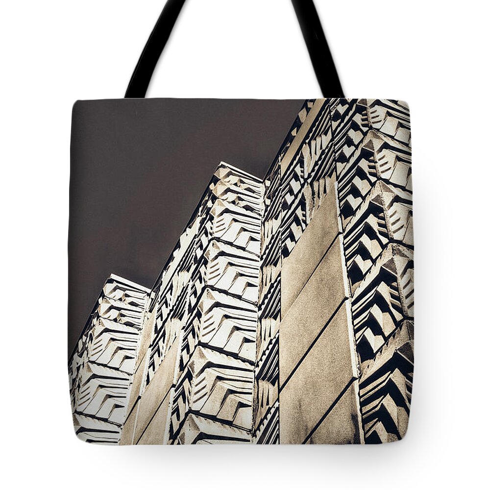 Hotel Tote Bag featuring the photograph Wright Style by Mark David Gerson