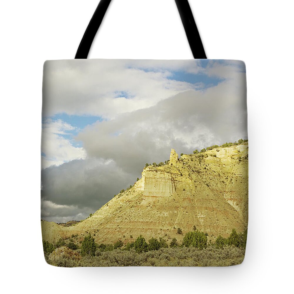 Sky Tote Bag featuring the photograph Yellow Cliffs by Peter J Sucy