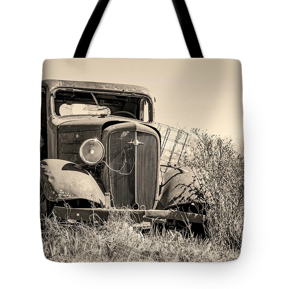 Vintage Truck Tote Bag featuring the photograph Yesterday by Holly Ross