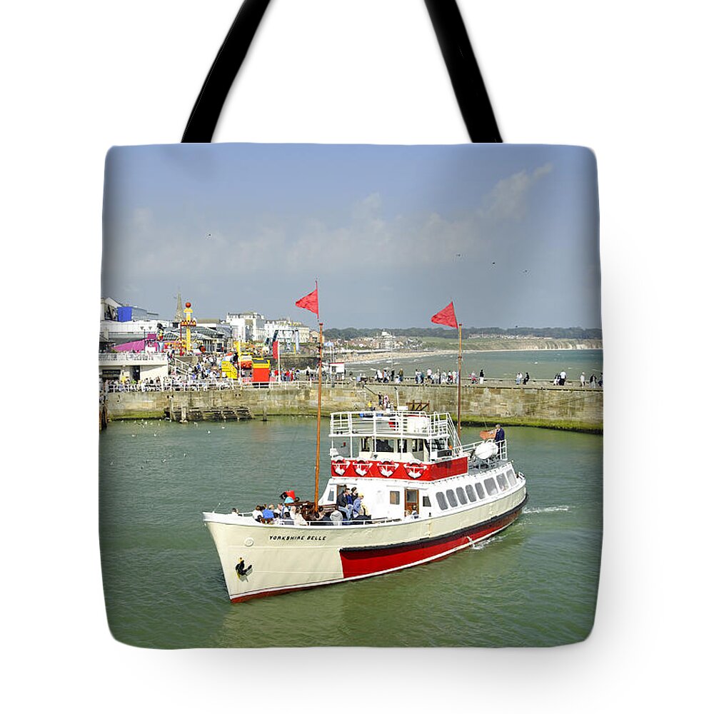 Europe Tote Bag featuring the photograph Yorkshire Belle in Bridlington Harbour by Rod Johnson