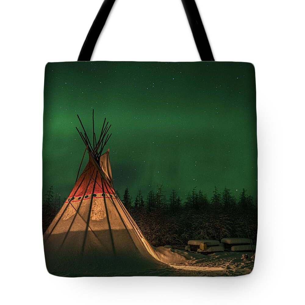 Arctic Tote Bag featuring the photograph Aurora and Teepee #1 by Minnie Gallman