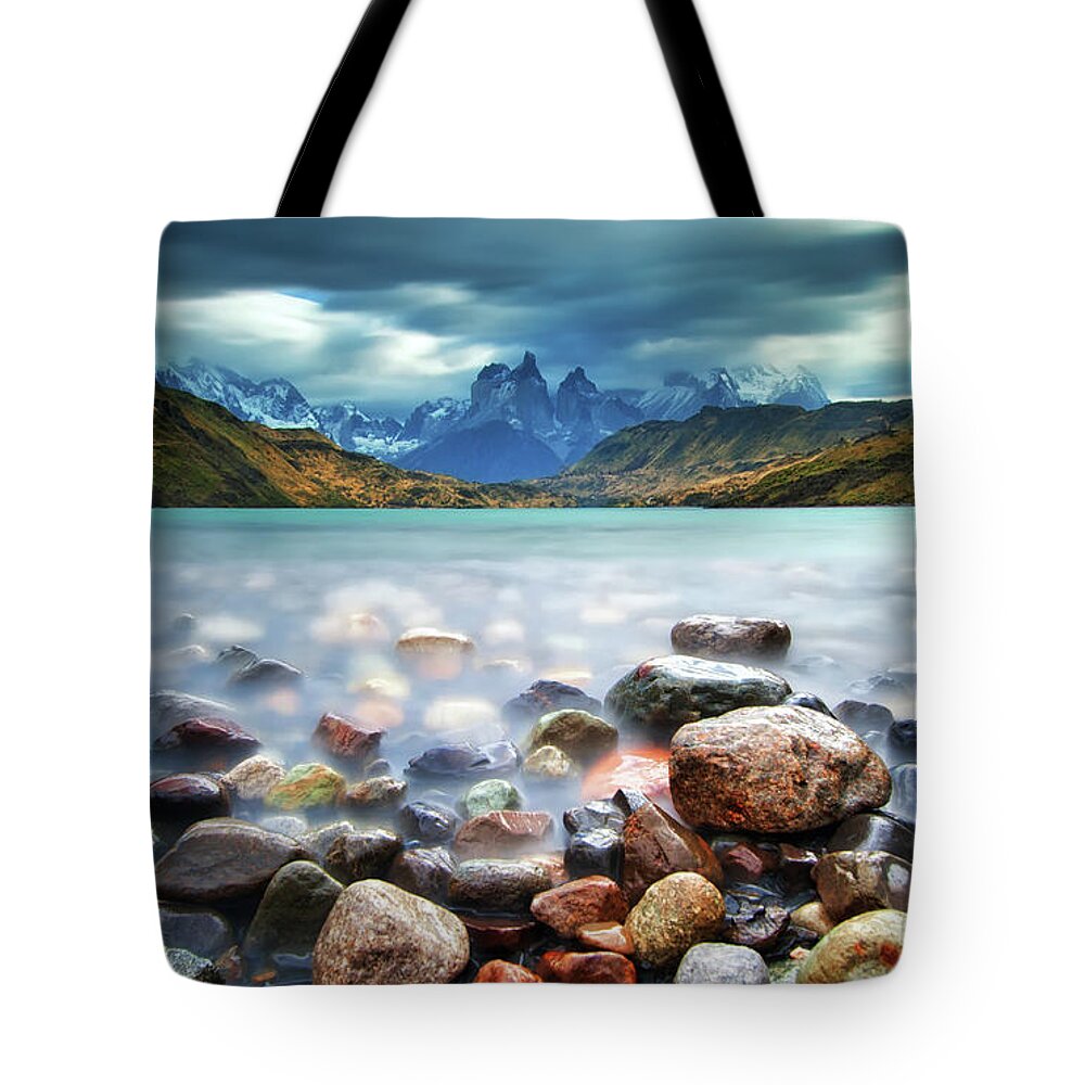 Scenics Tote Bag featuring the photograph Cuernos Del Paine by Thienthongthai Worachat