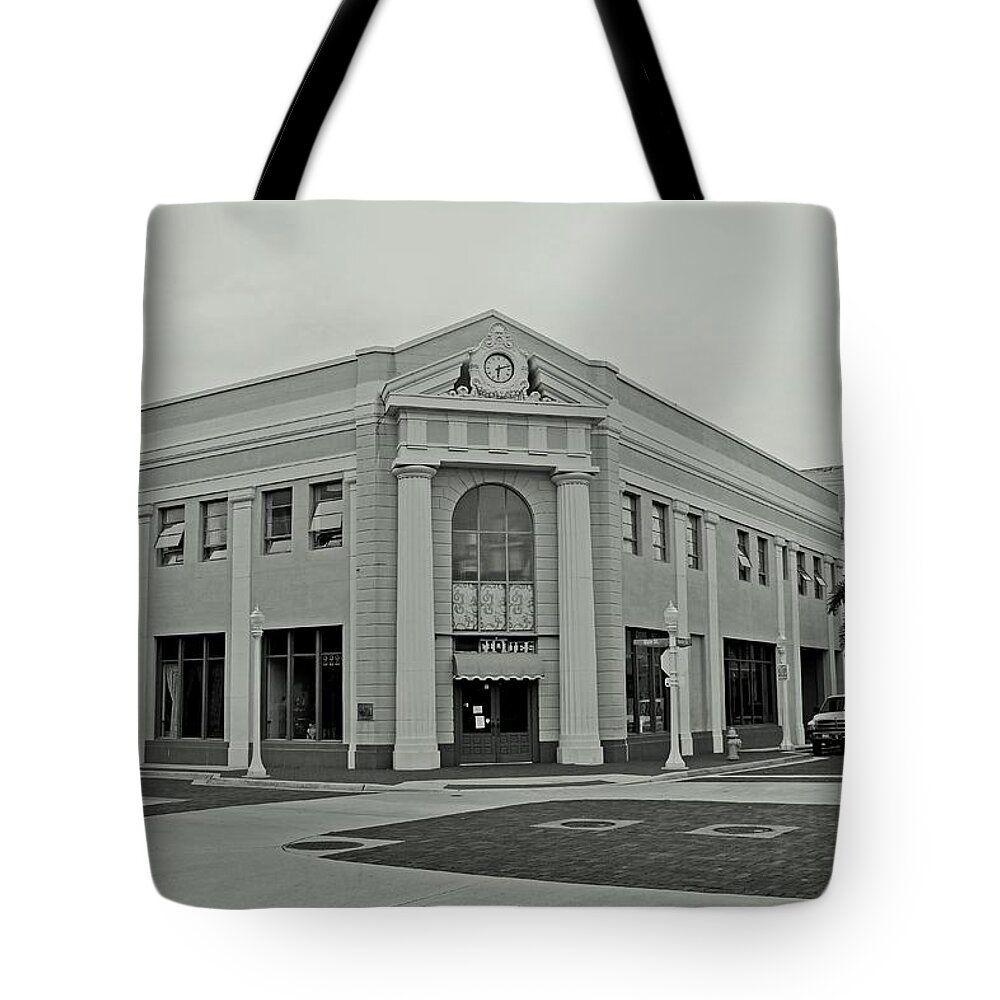 Fort Myers Tote Bag featuring the photograph Downtown Fort Myers #1 by Michiale Schneider