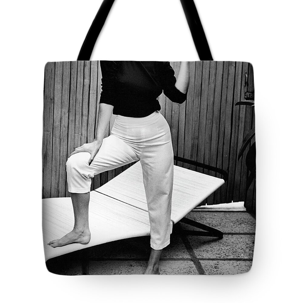 Marilyn Monroe Tote Bag featuring the photograph Marilyn Monroe #2 by Alfred Eisenstaedt