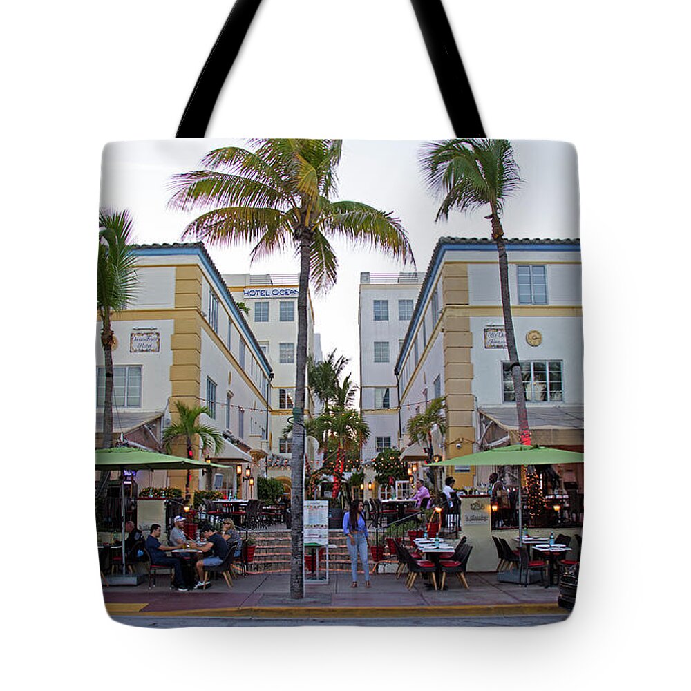 Art Deco Tote Bag featuring the photograph Art Deco - South Beach - Miami Beach by Richard Krebs