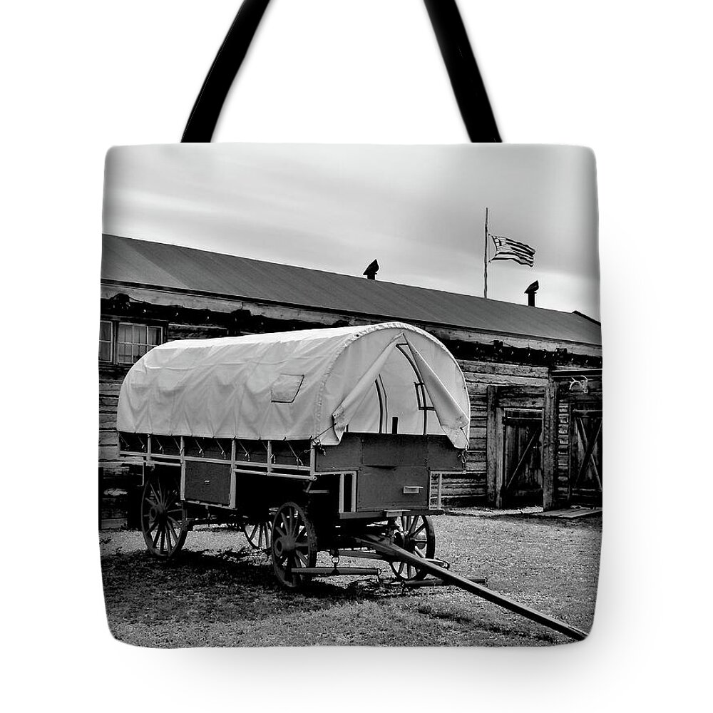 Wagon Tote Bag featuring the photograph 1875 Fort Parking Lot - BW001 by Jor Cop Images
