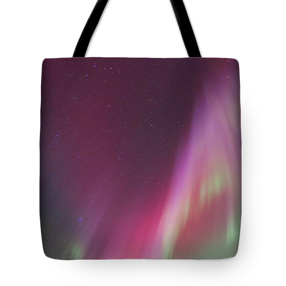 Tranquility Tote Bag featuring the photograph Northern Lights #4 by Design Pics/carson Ganci