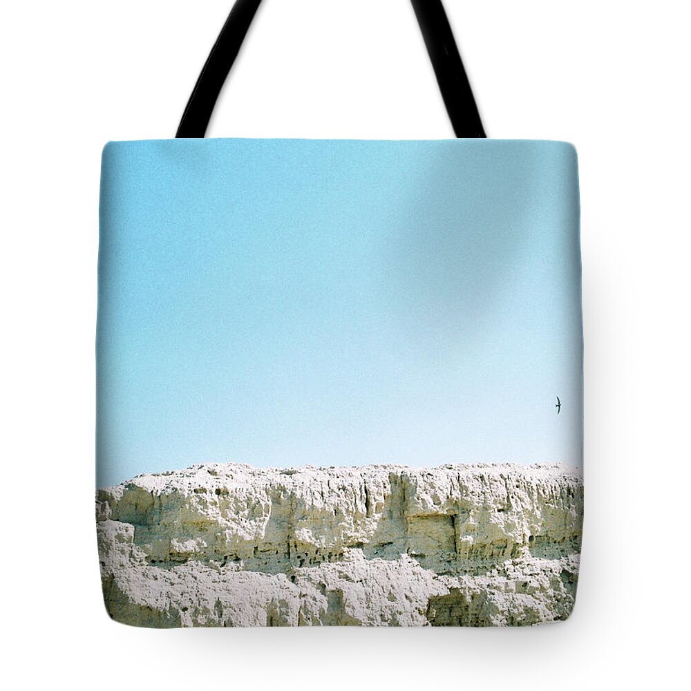 Tranquility Tote Bag featuring the photograph Ancient Great Wall by Richardhwc