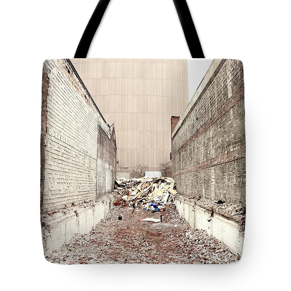 Urban Tote Bag featuring the photograph Another Place To Perform by Kreddible Trout