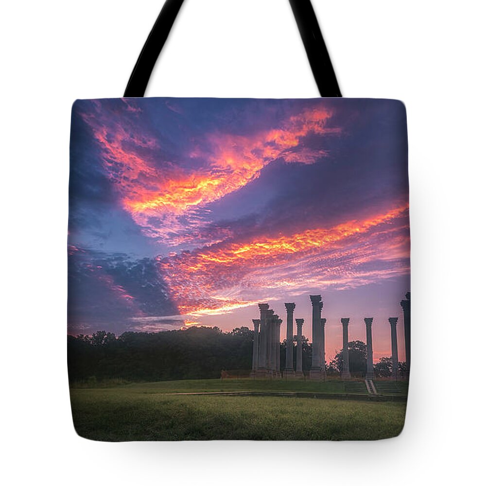 Washington Tote Bag featuring the photograph Arboretum Sunrise by Robert Fawcett