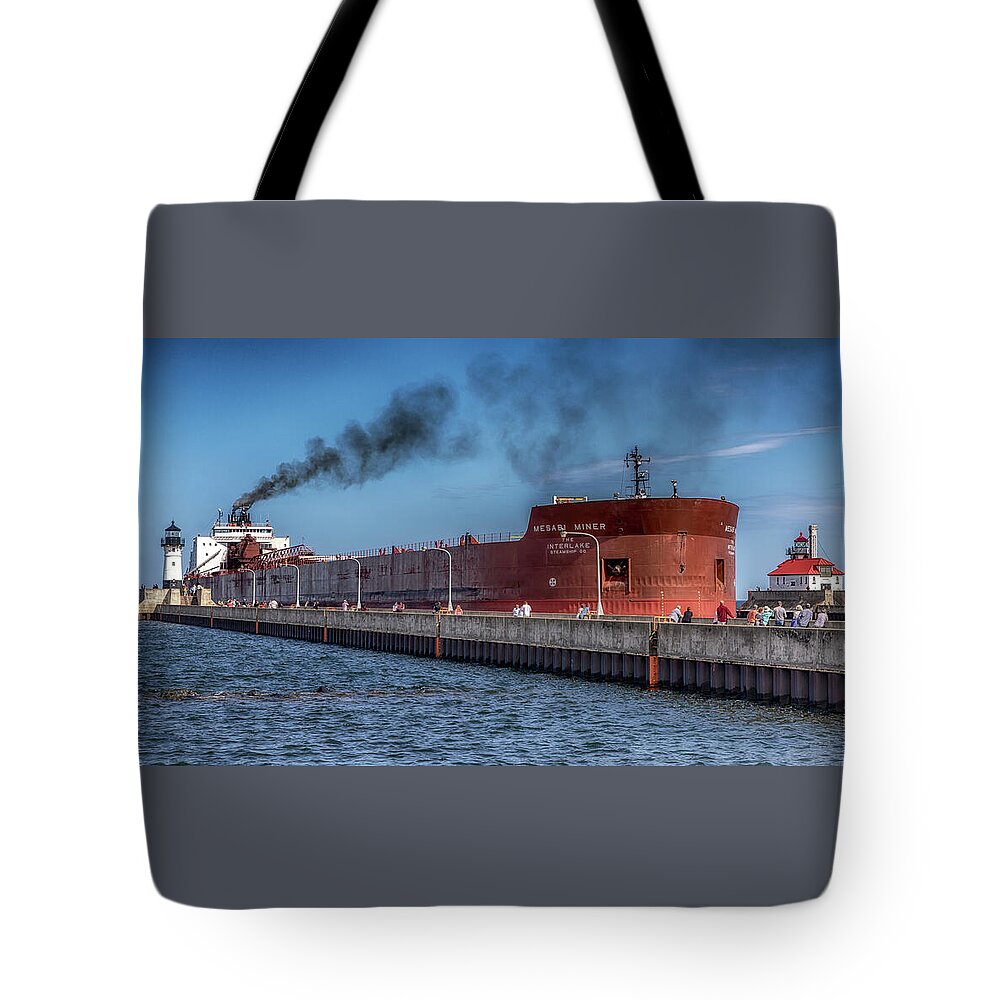 Ship Tote Bag featuring the photograph Arrival of Mesabi Miner by Susan Rissi Tregoning