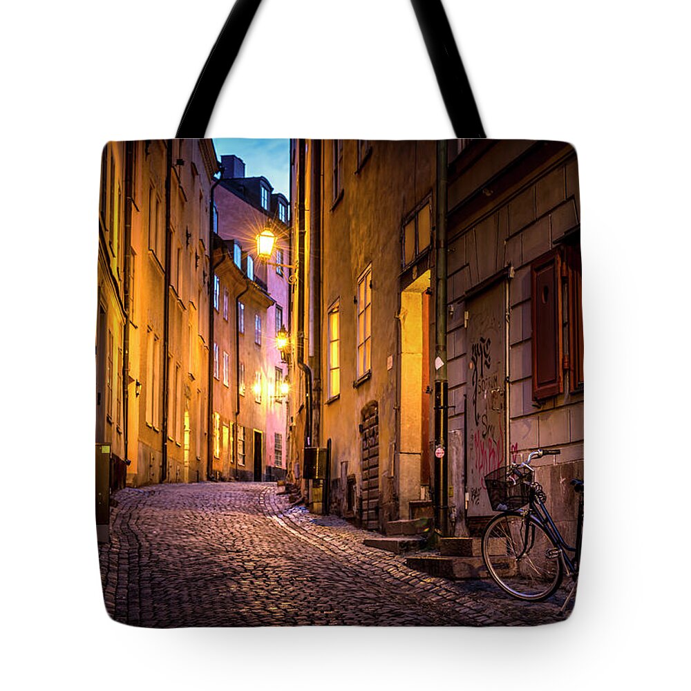 City Tote Bag featuring the photograph Baggensgaten by David Morefield