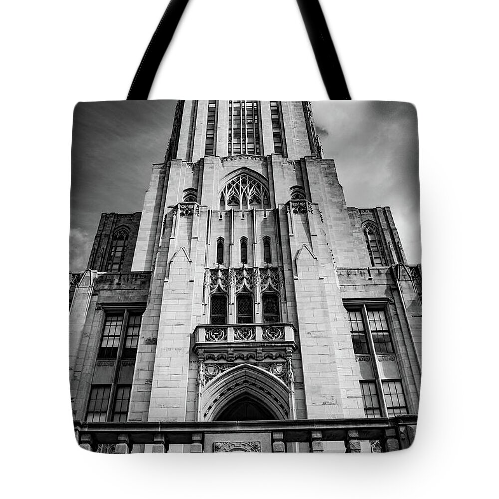 Pitt Tote Bag featuring the photograph Cathedral of Learning by Aaron Geraud