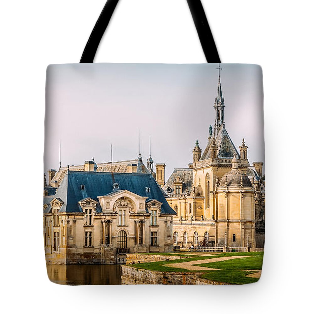 Chateau De Chantilly Tote Bag featuring the photograph Chateau de Chantilly by Bellanda